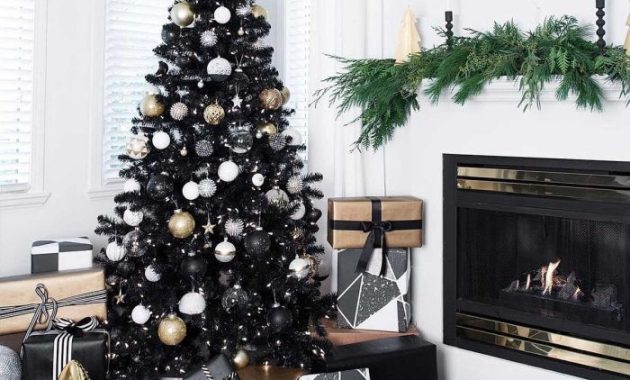 Black christmas tree decor