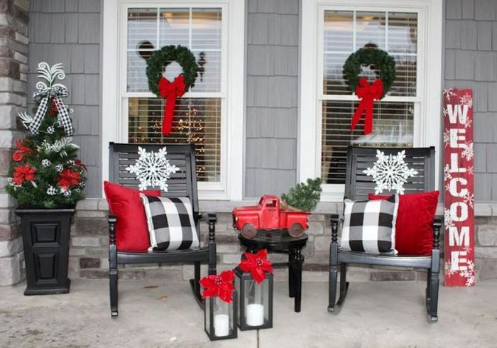 Christmas decor for patio