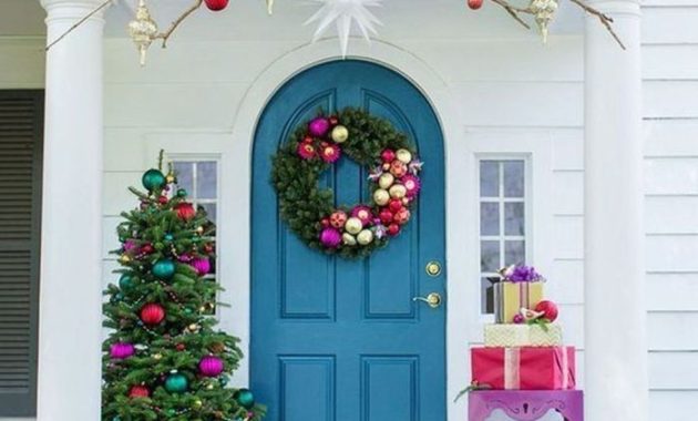 Christmas decor on front door